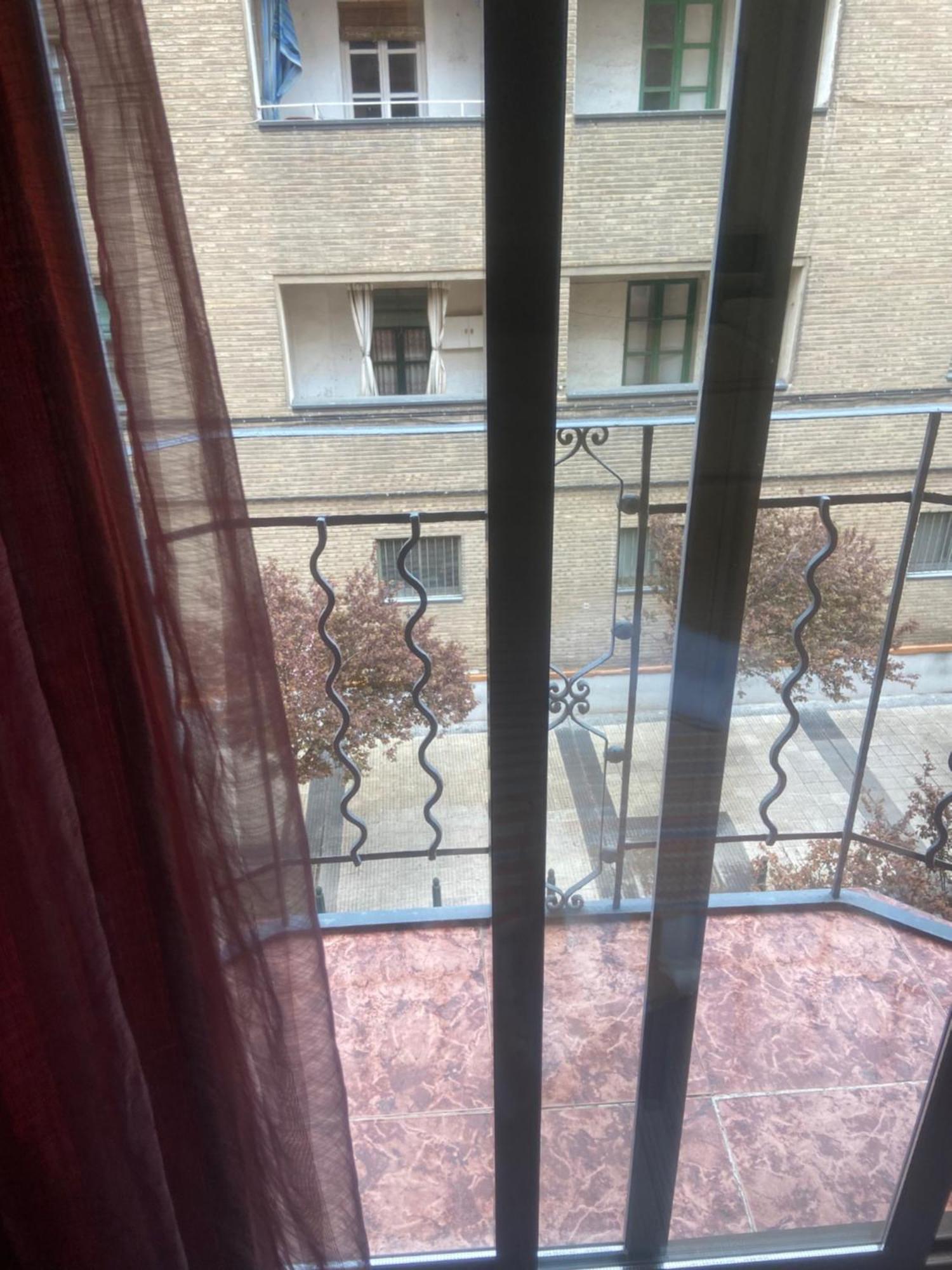 Habitaciones Familiares Con Bano Privado Lf - Sin Ascensor Zaragoza Luaran gambar