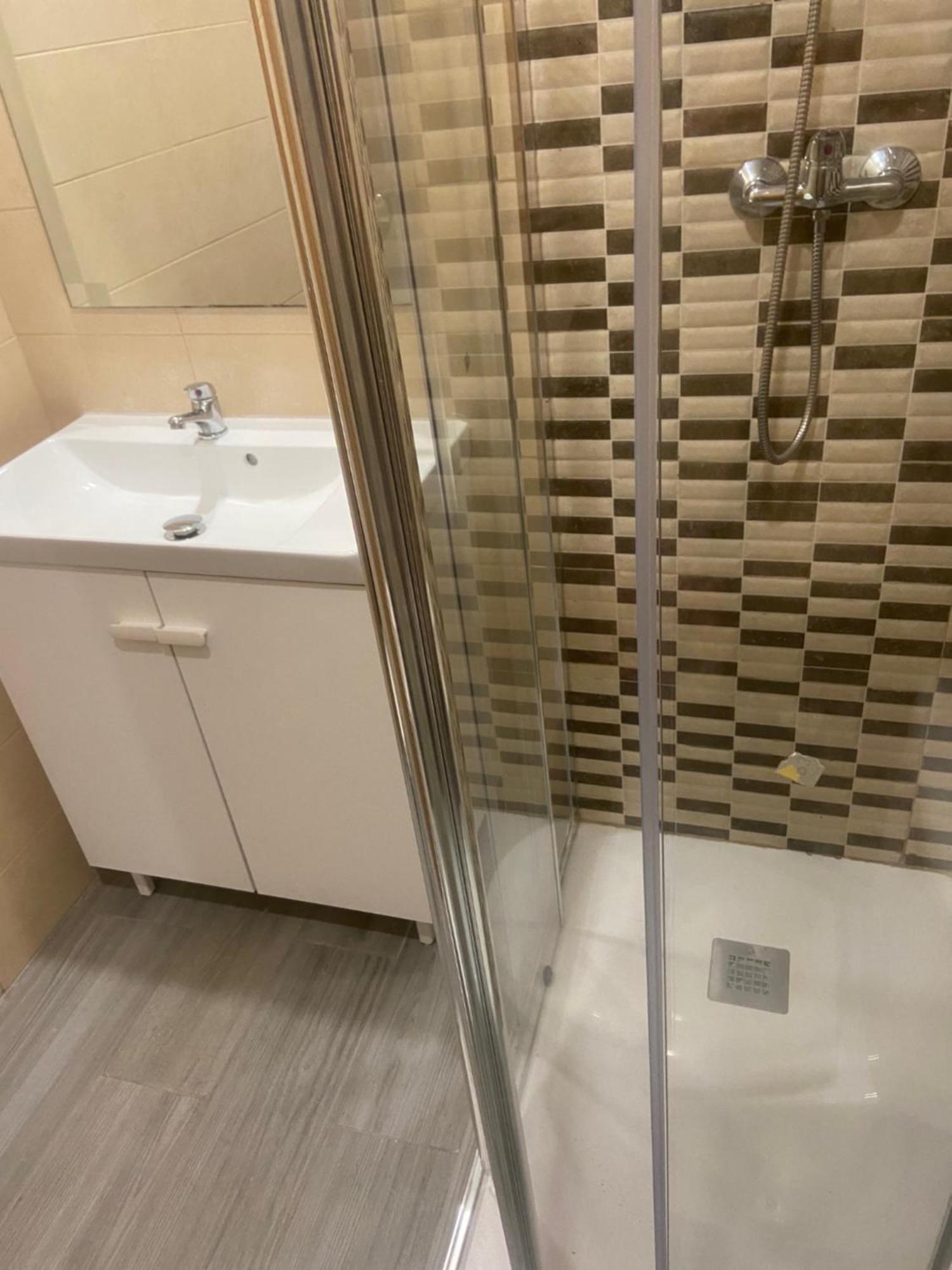 Habitaciones Familiares Con Bano Privado Lf - Sin Ascensor Zaragoza Luaran gambar