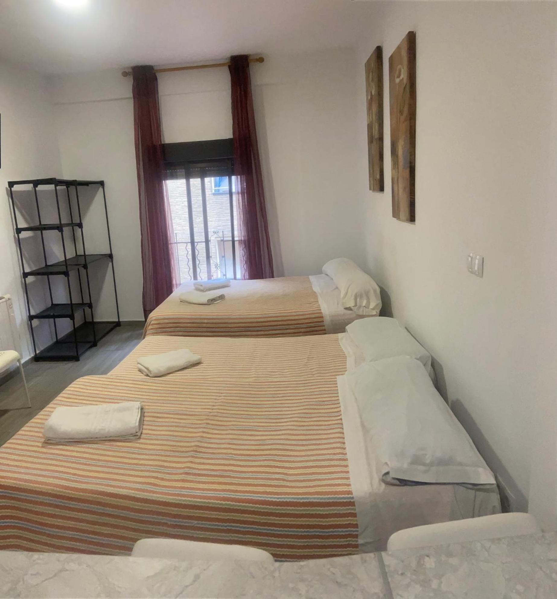 Habitaciones Familiares Con Bano Privado Lf - Sin Ascensor Zaragoza Luaran gambar